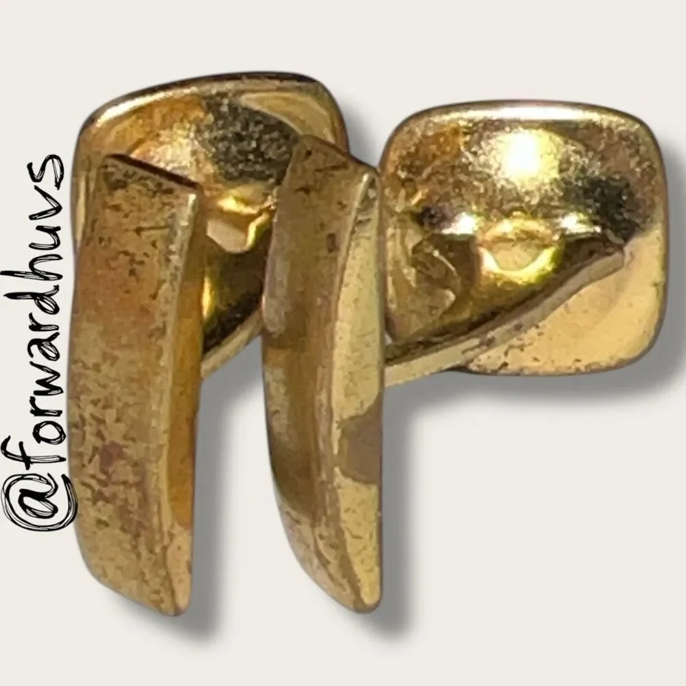 Vintage Red Cabochon Cufflinks – Gold Tone with Rounded Square Setting (Unmarked